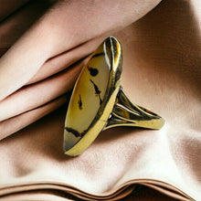 Load image into Gallery viewer, Antique 10k Gold Agate Ring Sz 6 Victorian Navette Scenic Moss Agate Ring 2.3g