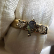 Load image into Gallery viewer, 14k Yellow Gold .15ct Natural Alexandrite & Diamond Ring Size 4.25 Wedding Ring
