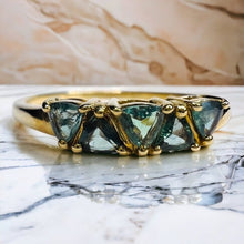 Load image into Gallery viewer, 10k Yellow Gold .45ct Natural Alexandrite Ring Size 9.5 Trillion Cut 1.64g
