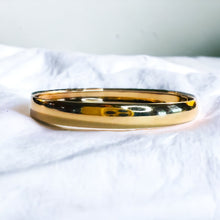 Load image into Gallery viewer, 10k Yellow Gold Bangle 7.3mm Bracelet 7" Bypass Flex Bangle 5g Christmas Gift