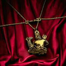 Load image into Gallery viewer, 14k Gold Poseidon Necklace 18" Aquarius Zodiac Charm Pendant Vintage Mermaid 5.1