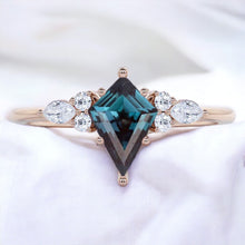 Load image into Gallery viewer, Alexandrite Kite Diamond Ring Solid 10K Rose Gold 1.25 Carat T.W. Size 7.75 Brilliant Cut Green Purple Alexandrite Diamond Engagement Ring Wedding Ring Christmas Gift LP