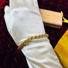 Load image into Gallery viewer, Vintage 14k Yellow Gold 6mm Rope Bracelet 7.25" Hand Crafted Cable Rings 4.5g