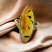 Load image into Gallery viewer, Antique 10k Gold Agate Ring Sz 6 Victorian Navette Scenic Moss Agate Ring 2.3g