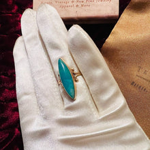 Load image into Gallery viewer, REAL 10k Yellow Gold ANTIQUE Green Agate Ring Sz 6 Victorian Era Long Navette Chrysoprase