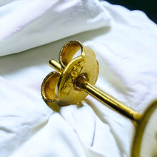 Load image into Gallery viewer, 18k Gold Natural Peridot Earrings 2.5CTTW Stud Earrings Solid 750 Gold 1.3g