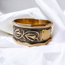 Load image into Gallery viewer, 10k Gold Antique Victorian Wedding Band Sz 8 Engraved Grape Leaves 9mm Band 2.3g