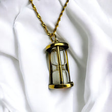 Load image into Gallery viewer, 14k Gold Diamond Hourglass Necklace 18" Sands of Time Vintage Diamond Dust 3.15g