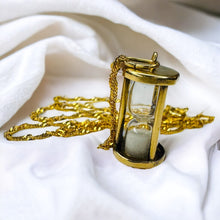 Load image into Gallery viewer, 14k Gold Diamond Hourglass Necklace 18" Sands of Time Vintage Diamond Dust 3.15g