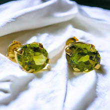 Load image into Gallery viewer, 18k Gold Natural Peridot Earrings 2.5CTTW Stud Earrings Solid 750 Gold 1.3g
