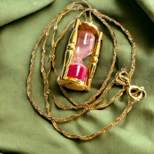 Load image into Gallery viewer, 14k Yellow Gold Ruby Hourglass Necklace 18" Crushed Ruby Sands of Time 3.85g