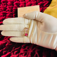 Load image into Gallery viewer, 14k Yellow Gold Ruby Hourglass Necklace 18" Crushed Ruby Sands of Time 3.85g