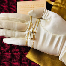 Load image into Gallery viewer, 14k Gold Diamond Hourglass Necklace 18" Sands of Time Vintage Diamond Dust 3.15g