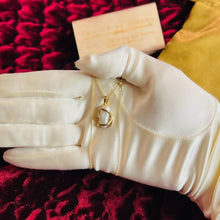 Load image into Gallery viewer, Vintage 14k Yellow Gold Brutalist Baroque Pearl Necklace 18" FreeForm Keshi 3.8g