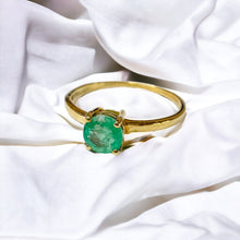 Load image into Gallery viewer, 10k Gold Natural Emerald Ring Size 8.25 Round Cut 1/2 Carat Solitaire Ring 1.1g