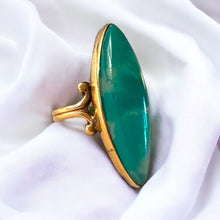 Load image into Gallery viewer, REAL 10k Yellow Gold ANTIQUE Green Agate Ring Sz 6 Victorian Era Long Navette Chrysoprase