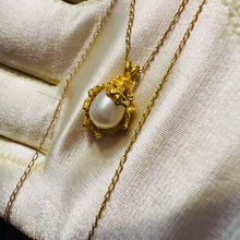 Load image into Gallery viewer, 10k, 18k, and 14k jewelry, engagement rings, wedding rings, promise rings, Christmas gifts, April birthstone rings, birthday gifts, Mother's Day gifts, fall fashion jewelry, diamond rings, sapphire jewelry, ruby & emerald pendants, necklaces,