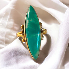 Load image into Gallery viewer, REAL 10k Yellow Gold ANTIQUE Green Agate Ring Sz 6 Victorian Era Long Navette Chrysoprase

