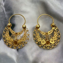 Load image into Gallery viewer, Antique 10k Gold Hoop Earrings Filigree Creole Gypsy French Wire Victorian 4.6g
