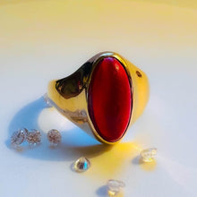 Load image into Gallery viewer, Antique Georgian 10k Yellow Gold 3carat Carnelian Cabochon Ring Size 8 5.4g
