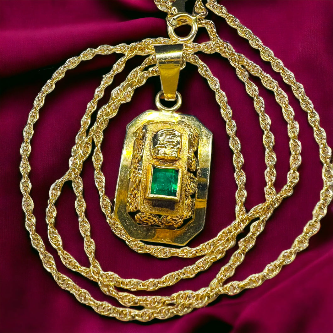 18k Yellow Gold Pre Columbian Tumi Natural Emerald Necklace 18