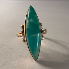 Load image into Gallery viewer, REAL 10k Yellow Gold ANTIQUE Green Agate Ring Sz 6 Victorian Era Long Navette Chrysoprase
