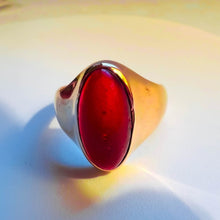 Load image into Gallery viewer, Antique Georgian 10k Yellow Gold 3carat Carnelian Cabochon Ring Size 8 5.4g
