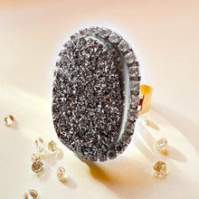 Load image into Gallery viewer, 14k Yellow Gold Drusy Quartz Ring Size 7.25 Vintage Geode Vicenza Ring 7.1g
