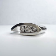 Load image into Gallery viewer, 14k White Gold 1/3ct 3 Stone Diamond Ring Size 6.75 Vintage Engagement Ring 5.9g
